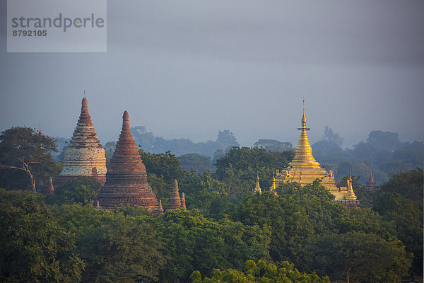 Skyline  Skylines  Reise  Architektur  Geschichte  Wahrzeichen  Tourismus  Myanmar  Tempel  Asien