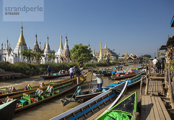 Skyline  Skylines  Transport  Reise  Großstadt  Tourist  See  Boot  bunt  Tourismus  Iwama  Myanmar  Asien