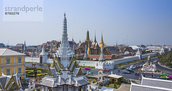 Bangkok  Hauptstadt  Panorama  Farbaufnahme  Farbe  Skyline  Skylines  Fotografie  Reise  Architektur  Geschichte  Wahrzeichen  bunt  Monarchie  Palast  Schloß  Schlösser  Tourismus  UNESCO-Welterbe  Tempel  Asien  Innenstadt  thailändisch  Thailand