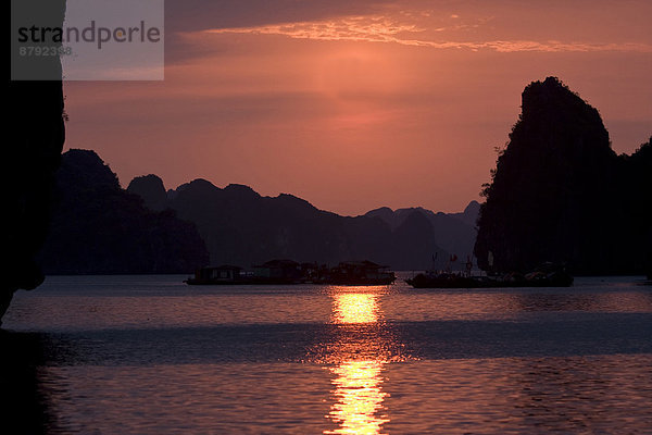Wasser  gelb  Boot  Asien  Bucht  Stimmung  Vietnam  vietnamesisch