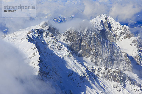 Europa  Berg  Winter  Wolke  Nebel  Alpen  Ansicht  Westalpen  Bergmassiv  Schnee  schweizerisch  Schweiz