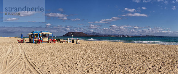 Europa  Strand  Sommer  Landschaft  Meer  Kanaren  Kanarische Inseln  Corralejo  Fuerteventura  Kiosk  Lanzarote  Spanien