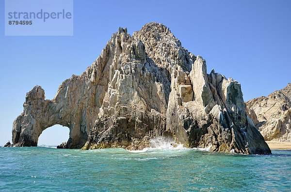 Felsbogen El Arco mit Küstenfelsen  Finisterra  Cabo San Lucas  Baja California Sur  Mexiko