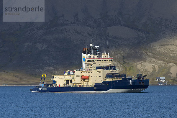 Oden  schwedisches Forschungsschiff und Eisbrecher  Isfjord  Longyearbyen  Insel Spitzbergen  Spitzbergen Inselgruppe  Svalbard und Jan Mayen  Norwegen