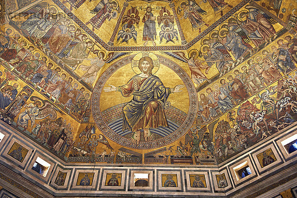 Christus und das Jüngste Gericht  mittelalterliche Mosaiken an der Decke des Baptisteriums  Kathedrale von Florenz  Florenz  Toskana  Italien