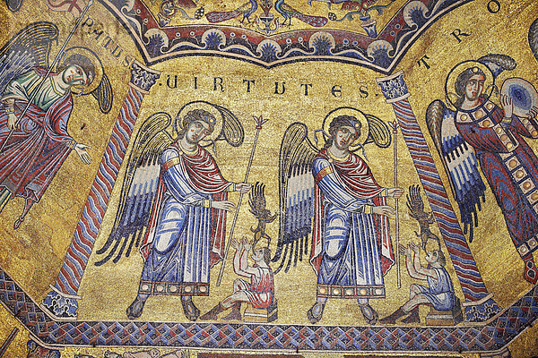 Mittelalterliche Mosaiken an der Decke des Baptisteriums  Kathedrale von Florenz  Florenz  Toskana  Italien