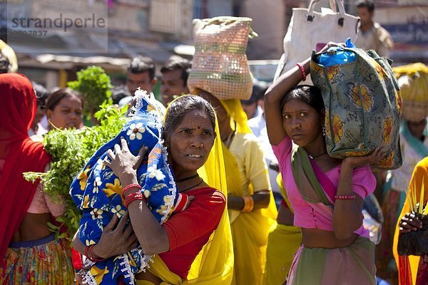 Frau  Stadt  kaufen  Indianer  alt  Rajasthan  Udaipur