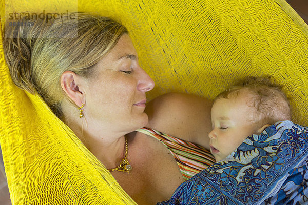 Europäer  schlafen  Hängematte  Mutter - Mensch  Baby