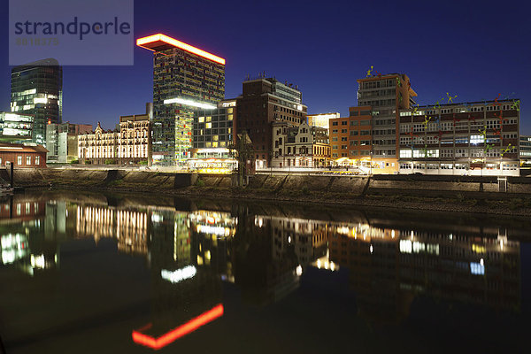 Hafen Wohnhaus Gebäude Düsseldorf Deutschland Medien Nordrhein-Westfalen Nordrhein-Westfalen