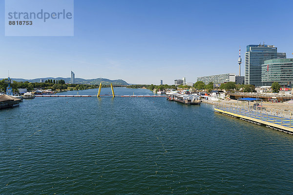 Donau  links und rechts Freizeit-Areale  Wien  Land Wien  Österreich