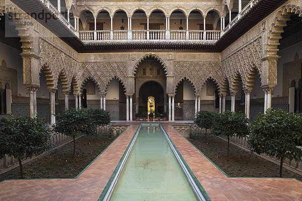 Hof der Jungfrauen  Patio de las Doncellas  Alcázar von Sevilla  Andalusien  Spanien