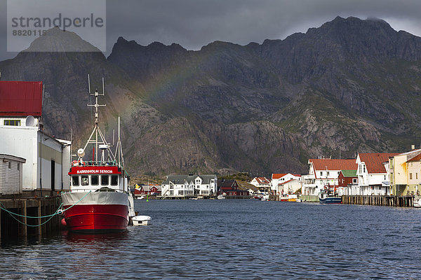 Ortsansicht Henningsvær  Vågan  Austvågøy  Lofoten  Nordland  Norwegen