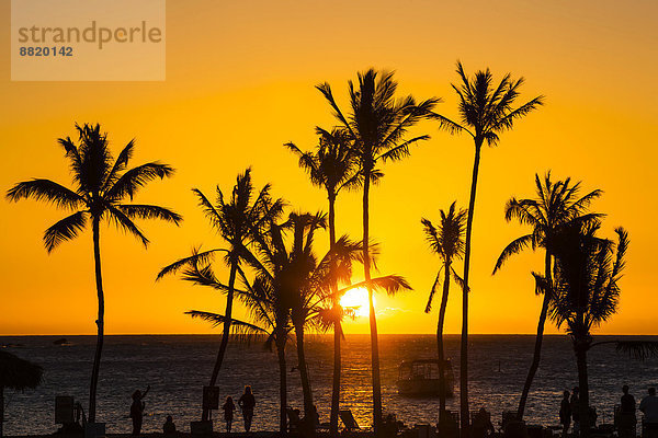 Sonnenuntergang an der Kohala Coast  Anaeho'omalu Bay  Big Island  Hawaii  Vereinigte Staaten