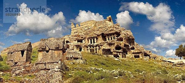 Akropolis und alte lykische Felsengräber  Ausgrabungsstätte der antiken Stadt Tlos  UNESCO-Weltkulturerbe  Tlos  Türkei