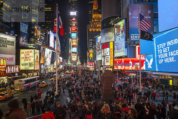 USA  New York  Manhattan  Blick zum Times Square bei Nacht