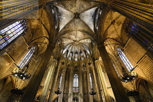 Chor  Innenaufnahme  La Catedral de la Santa Creu i Santa Eulàlia  Barri Gòtic  Barcelona  Katalonien  Spanien