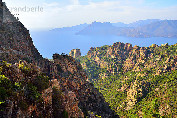 Frankreich über Steilküste Meer Ansicht Korsika Sandstein