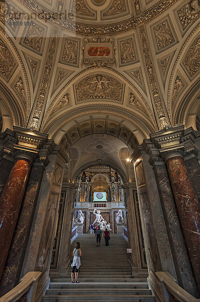 Eingangshalle zum Treppenhaus  Kunsthistorisches Museum  1891  Wien  Land Wien  Österreich