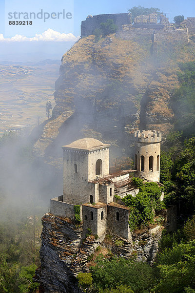 Toretta Popoli und das Castello di Vénere Erice  Sizilien  Italien