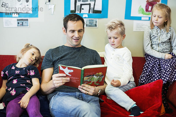 Märchenbuch für Kinder im Kindergarten für LehrerInnen