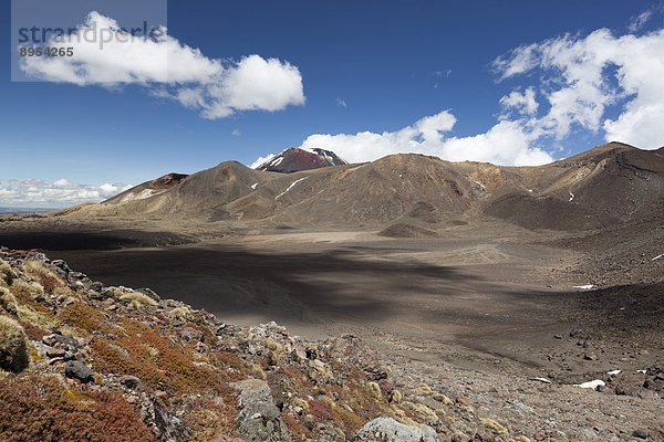 überqueren  Berg  Pazifischer Ozean  Pazifik  Stiller Ozean  Großer Ozean  Tongariro  UNESCO-Welterbe  neuseeländische Nordinsel  Tongariro Nationalpark  Neuseeland