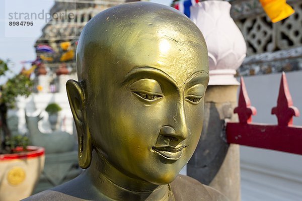 Statue  Wat Arun  Bangkok  Thailand  Asien