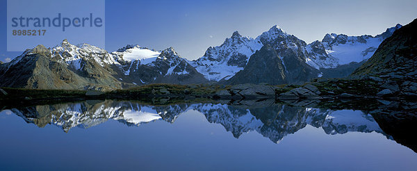 Bergsee in der Silvretta  Vorarlberg  Österreich