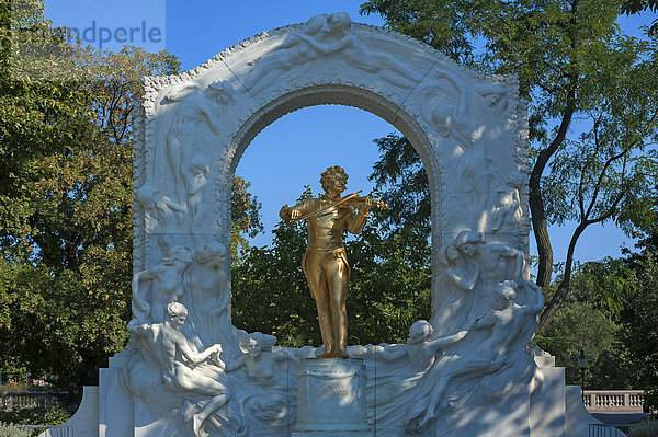 Denkmal vom Komponisten Johann Strauss Sohn  1825-1899  Stadtpark  Wien  Land Wien  Österreich