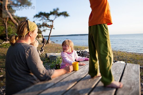 Gotland  Gotlands län  ruhen  Strand  2  Mutter - Mensch  Schweden