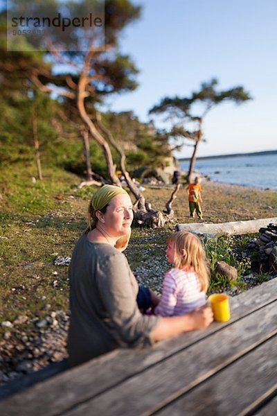 Gotland  Gotlands län  ruhen  Strand  2  Mutter - Mensch  Schweden