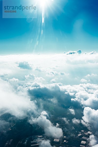 Wolkenhimmel aus flugzeug