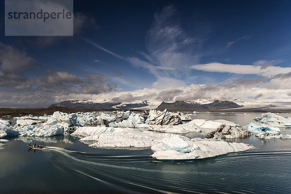 Eisberge  Gletscherlagune Jökulsárlón  Vatnajökull Gletscher  Austurland  Ost-Island  Island