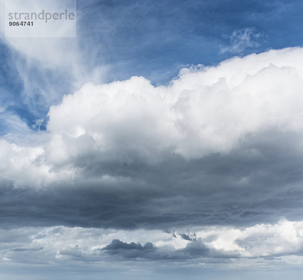 Wolken vor blauem Himmel  Passatwolken  La Palma  Kanarische Inseln  Spanien