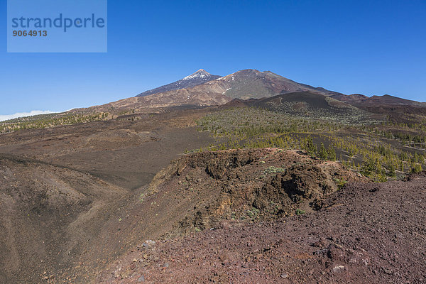 Aussicht vom Vulkan-Krater Samara  auf den Vulkan Pico del Teide  3718 m  Vulkan Pico del Viejo  3134 m  den Vulkan Volcán de la Botija  2122 m  UNESCO Weltnaturerbe Teide-Nationalpark  Teneriffa  Kanarische Inseln  Spanien