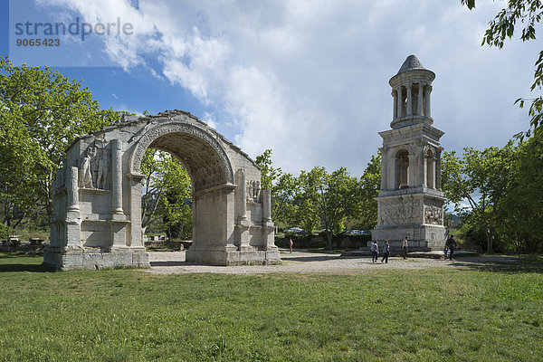 Triumphbogen und Mausoleum  Bauwerke der antiken römischen Stadt Glanum  Saint-Rémy-de-Provence  Provence-Alpes-Côte d'Azur  Frankreich
