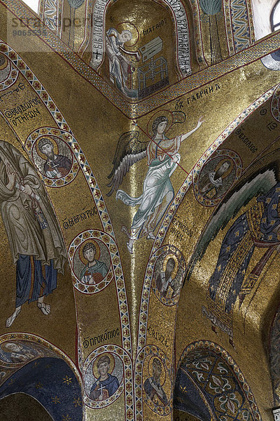 Byzantinisches Mosaik mit Engel  La Martorana  Kirche aus der Normannenzeit  Palermo  Sizilien  Italien