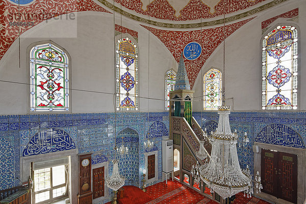 Fayencen-Moschee mit Fayencen-Keramik aus Iznik  Çinili Camii  Üsküdar  Istanbul  asiatischer Teil  Türkei