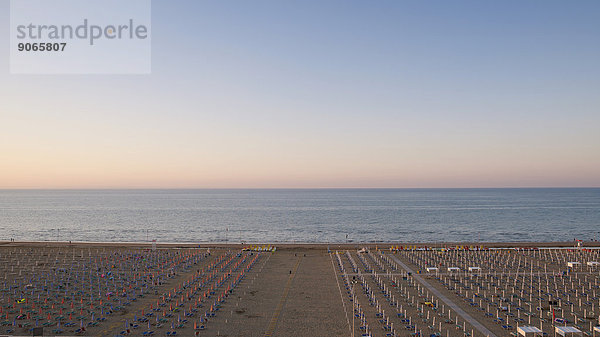 Strand Bett Ansicht Schatten Italien Lignano Sabbiadoro Sonne