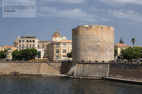 Wehrturm in Alghero  Sardinien  Italien