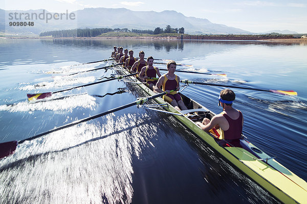 Ruderteam Ruderschädel auf dem See