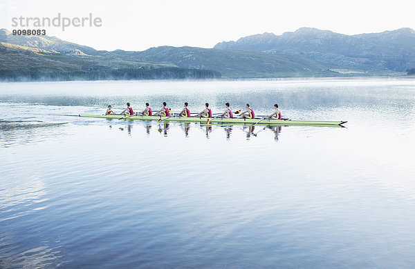 Ruderteam Ruderschädel auf dem See