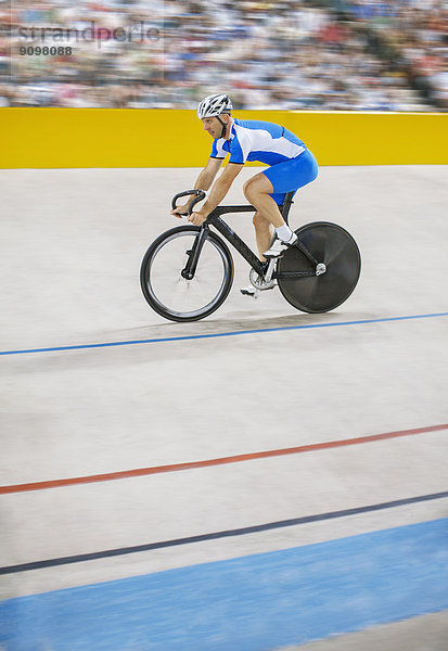 Bahnradfahren im Velodrom