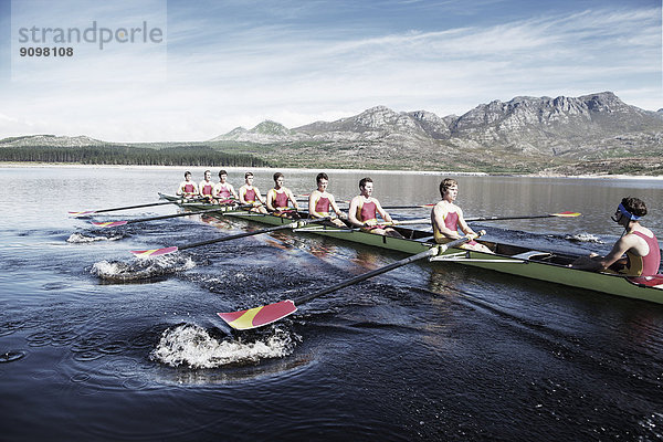 Ruderteam Ruderschädel auf dem See