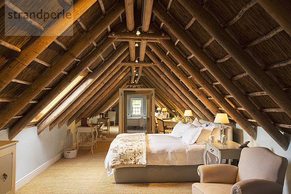 Luxuriöses Dachgeschoss-Schlafzimmer
