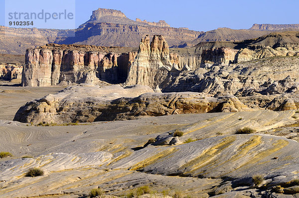 Rundgeschliffene Sandsteinformationen und Felstürme  White Rocks  Grand Staircase Escalante National Monument  Utah  USA
