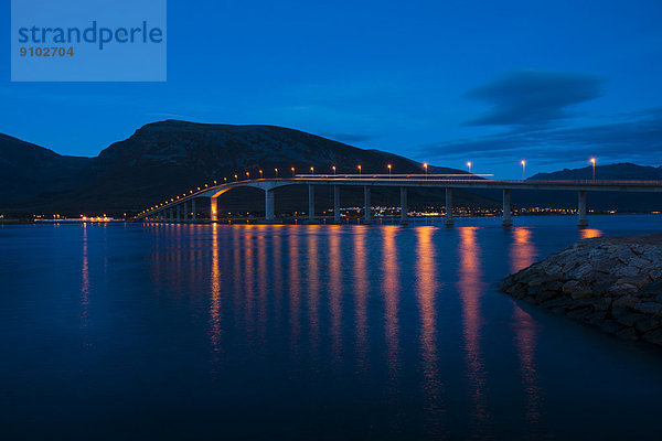 Sortlandsbrua oder Sortlandsbrücke  Sortland  Langøya  Vesteralen  Norwegen