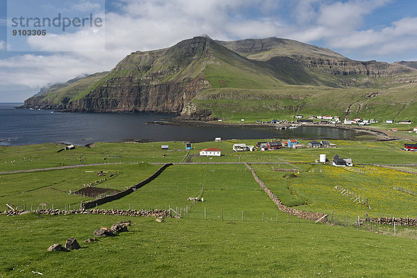 Die Ortschaft Fámjin  Westküste von Suðuroy  Färöer-Inseln  Dänemark