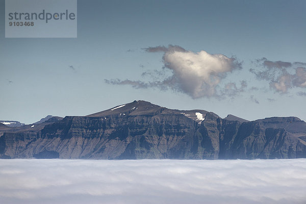 Wolken auf dem Meer vor der Insel Streymoy  Mykines  Útoyggjar  Färöer-Inseln  Dänemark