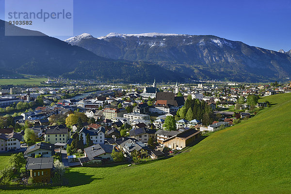 Stadtansicht von Schwaz im Frühling  Schwaz  Tirol  Österreich