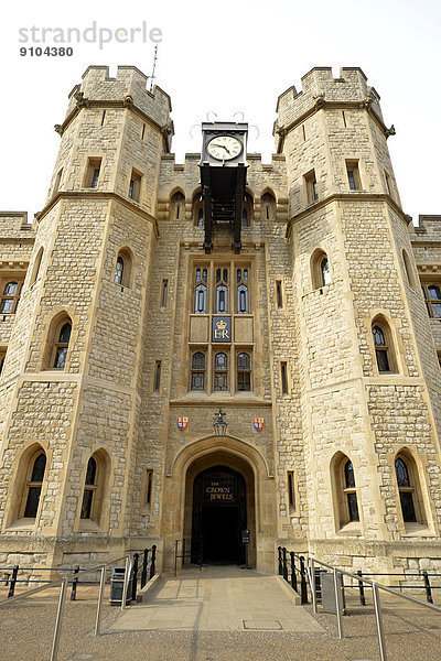 Waterloo Barracks mit dem Jewel House  Tower of London  UNESCO Weltkulturerbe  London  England  Großbritannien